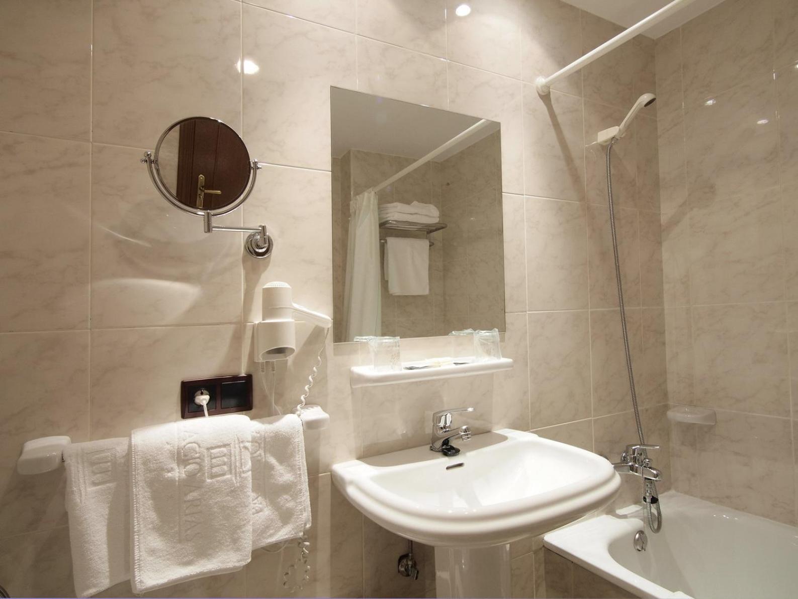נאביה Hotel Y Apartamentos Arias מראה חיצוני תמונה