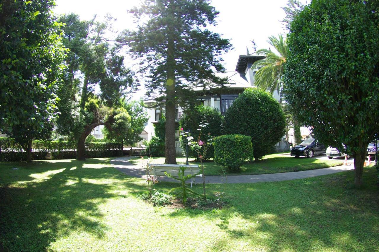 נאביה Hotel Y Apartamentos Arias מראה חיצוני תמונה